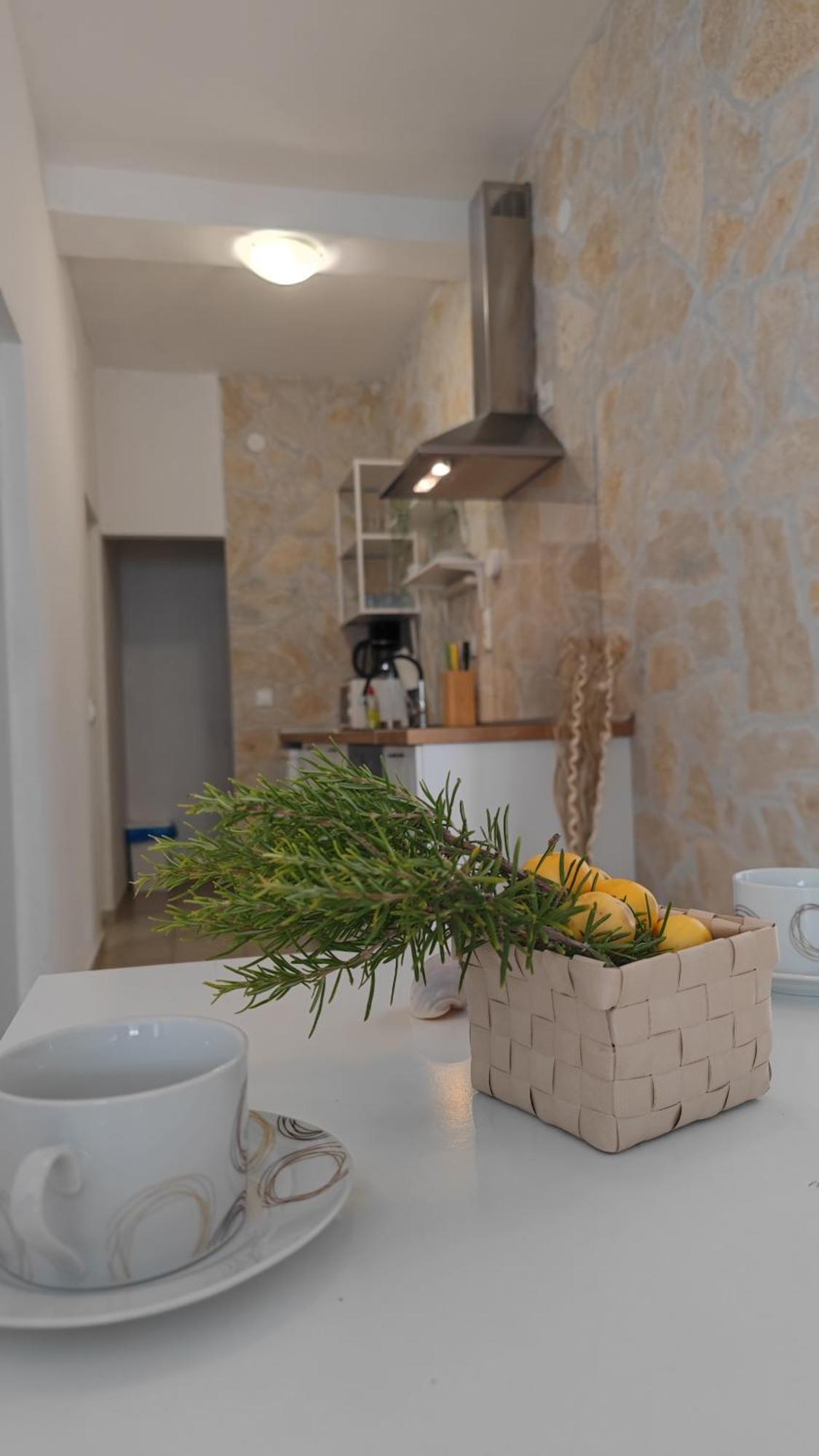 Vila Sentio Mare-Apartments Livaic Zeljko 피로바츠 외부 사진